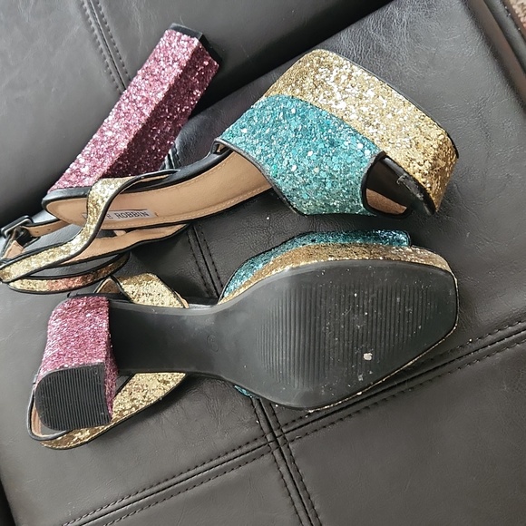 Sparkling platform heels! - Picture 6 of 12